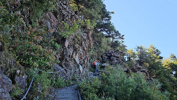 【玉山西峰北峰】兩天一夜玉山西峰+北峰挑戰主北叉路魔王坡! 【玉山西峰北峰】兩天一夜玉山西峰+北峰挑戰主北叉路魔王坡!