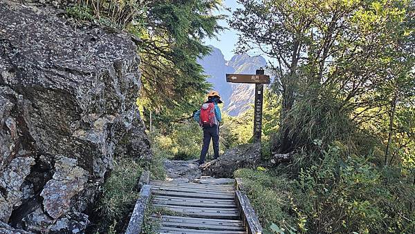 【玉山西峰北峰】兩天一夜玉山西峰+北峰挑戰主北叉路魔王坡! 【玉山西峰北峰】兩天一夜玉山西峰+北峰挑戰主北叉路魔王坡!