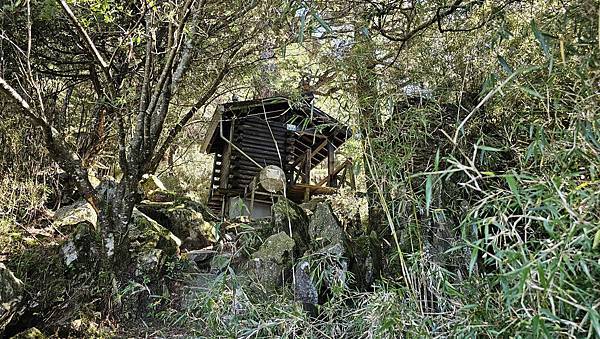【玉山西峰北峰】兩天一夜玉山西峰+北峰挑戰主北叉路魔王坡! 【玉山西峰北峰】兩天一夜玉山西峰+北峰挑戰主北叉路魔王坡!