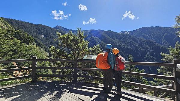 【玉山西峰北峰】兩天一夜玉山西峰+北峰挑戰主北叉路魔王坡! 【玉山西峰北峰】兩天一夜玉山西峰+北峰挑戰主北叉路魔王坡!