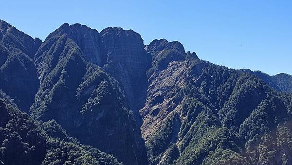 【玉山西峰北峰】兩天一夜玉山西峰+北峰挑戰主北叉路魔王坡! 【玉山西峰北峰】兩天一夜玉山西峰+北峰挑戰主北叉路魔王坡!