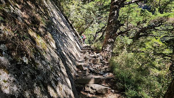 【玉山西峰北峰】兩天一夜玉山西峰+北峰挑戰主北叉路魔王坡! 【玉山西峰北峰】兩天一夜玉山西峰+北峰挑戰主北叉路魔王坡!