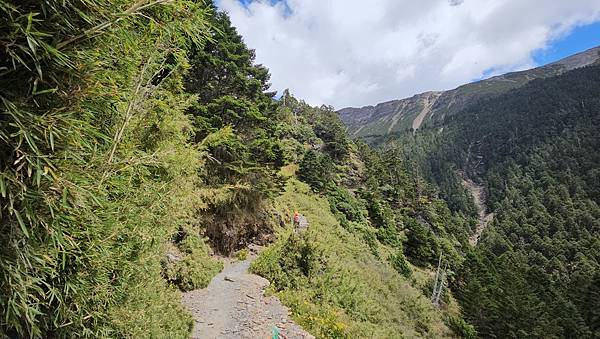 【玉山西峰北峰】兩天一夜玉山西峰+北峰挑戰主北叉路魔王坡! 【玉山西峰北峰】兩天一夜玉山西峰+北峰挑戰主北叉路魔王坡!