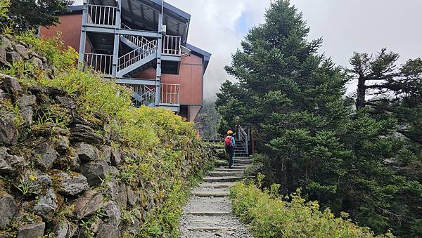 【玉山西峰北峰】兩天一夜玉山西峰+北峰挑戰主北叉路魔王坡! 【玉山西峰北峰】兩天一夜玉山西峰+北峰挑戰主北叉路魔王坡!