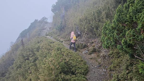 【玉山西峰北峰】兩天一夜玉山西峰+北峰挑戰主北叉路魔王坡! 【玉山西峰北峰】兩天一夜玉山西峰+北峰挑戰主北叉路魔王坡!