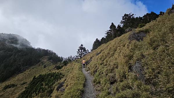 【玉山西峰北峰】兩天一夜玉山西峰+北峰挑戰主北叉路魔王坡! 【玉山西峰北峰】兩天一夜玉山西峰+北峰挑戰主北叉路魔王坡!