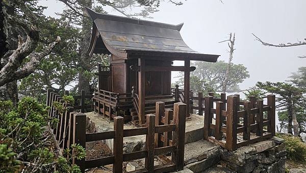 【玉山西峰北峰】兩天一夜玉山西峰+北峰挑戰主北叉路魔王坡! 【玉山西峰北峰】兩天一夜玉山西峰+北峰挑戰主北叉路魔王坡!