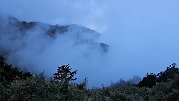 【玉山西峰北峰】兩天一夜玉山西峰+北峰挑戰主北叉路魔王坡! 【玉山西峰北峰】兩天一夜玉山西峰+北峰挑戰主北叉路魔王坡!