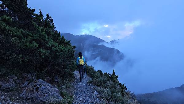 【玉山西峰北峰】兩天一夜玉山西峰+北峰挑戰主北叉路魔王坡! 【玉山西峰北峰】兩天一夜玉山西峰+北峰挑戰主北叉路魔王坡!