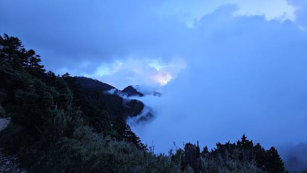 【玉山西峰北峰】兩天一夜玉山西峰+北峰挑戰主北叉路魔王坡! 【玉山西峰北峰】兩天一夜玉山西峰+北峰挑戰主北叉路魔王坡!