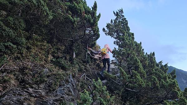 【玉山西峰北峰】兩天一夜玉山西峰+北峰挑戰主北叉路魔王坡! 【玉山西峰北峰】兩天一夜玉山西峰+北峰挑戰主北叉路魔王坡!