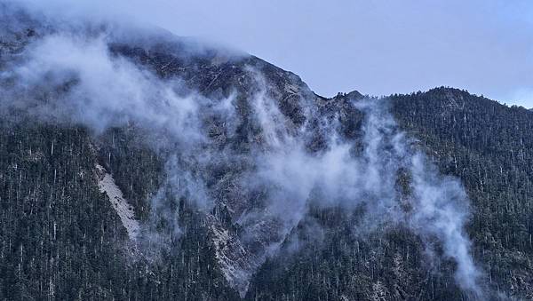 【玉山西峰北峰】兩天一夜玉山西峰+北峰挑戰主北叉路魔王坡! 【玉山西峰北峰】兩天一夜玉山西峰+北峰挑戰主北叉路魔王坡!
