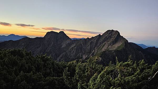【玉山西峰北峰】兩天一夜玉山西峰+北峰挑戰主北叉路魔王坡! 【玉山西峰北峰】兩天一夜玉山西峰+北峰挑戰主北叉路魔王坡!