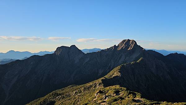 【玉山西峰北峰】兩天一夜玉山西峰+北峰挑戰主北叉路魔王坡! 【玉山西峰北峰】兩天一夜玉山西峰+北峰挑戰主北叉路魔王坡!