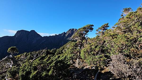 【玉山西峰北峰】兩天一夜玉山西峰+北峰挑戰主北叉路魔王坡! 【玉山西峰北峰】兩天一夜玉山西峰+北峰挑戰主北叉路魔王坡!