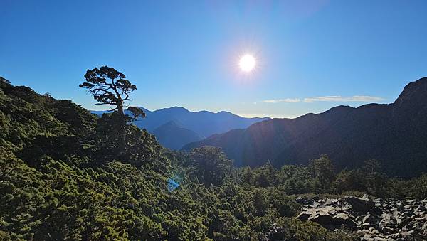【玉山西峰北峰】兩天一夜玉山西峰+北峰挑戰主北叉路魔王坡! 【玉山西峰北峰】兩天一夜玉山西峰+北峰挑戰主北叉路魔王坡!