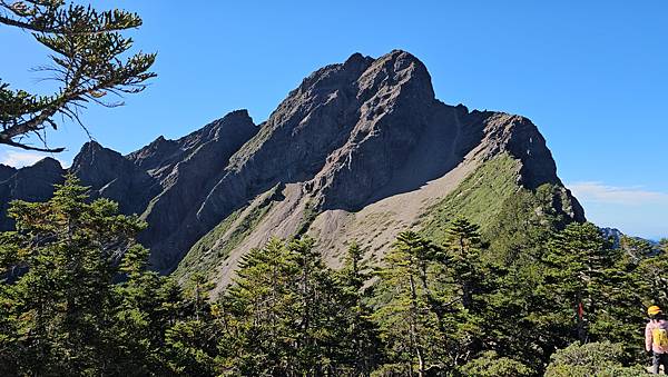 【玉山西峰北峰】兩天一夜玉山西峰+北峰挑戰主北叉路魔王坡! 【玉山西峰北峰】兩天一夜玉山西峰+北峰挑戰主北叉路魔王坡!