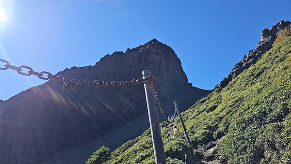【玉山西峰北峰】兩天一夜玉山西峰+北峰挑戰主北叉路魔王坡! 【玉山西峰北峰】兩天一夜玉山西峰+北峰挑戰主北叉路魔王坡!