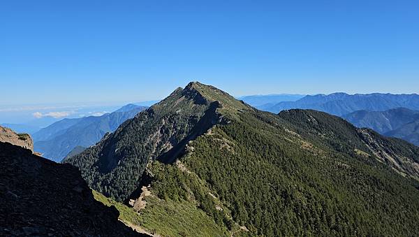 【玉山西峰北峰】兩天一夜玉山西峰+北峰挑戰主北叉路魔王坡! 【玉山西峰北峰】兩天一夜玉山西峰+北峰挑戰主北叉路魔王坡!