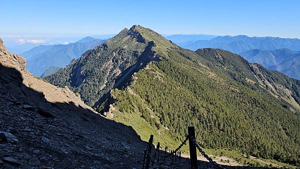 【玉山西峰北峰】兩天一夜玉山西峰+北峰挑戰主北叉路魔王坡! 【玉山西峰北峰】兩天一夜玉山西峰+北峰挑戰主北叉路魔王坡!