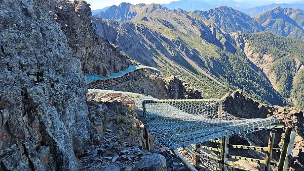 【玉山西峰北峰】兩天一夜玉山西峰+北峰挑戰主北叉路魔王坡! 【玉山西峰北峰】兩天一夜玉山西峰+北峰挑戰主北叉路魔王坡!