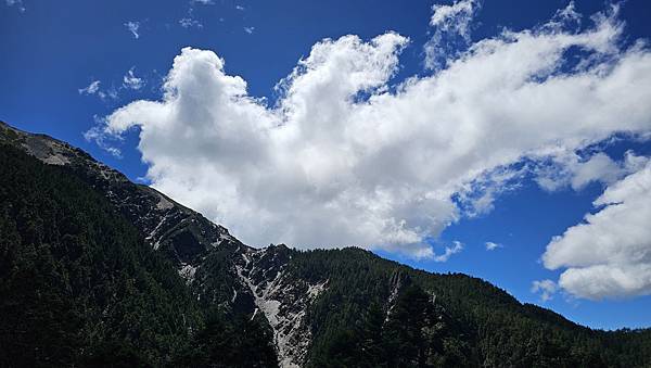 【玉山西峰北峰】兩天一夜玉山西峰+北峰挑戰主北叉路魔王坡! 【玉山西峰北峰】兩天一夜玉山西峰+北峰挑戰主北叉路魔王坡!
