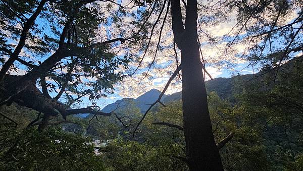 【屋東縱走】屋我尾/東卯山大崩壁-谷關七雄一日2雄挑戰(麗陽