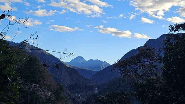 【屋東縱走】屋我尾/東卯山大崩壁-谷關七雄一日2雄挑戰(麗陽