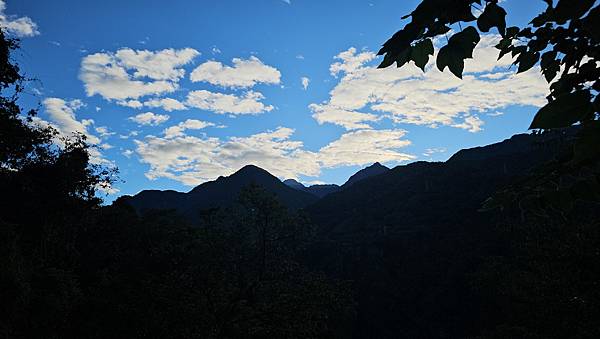 【屋東縱走】屋我尾/東卯山大崩壁-谷關七雄一日2雄挑戰(麗陽