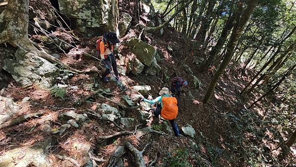 【屋東縱走】屋我尾/東卯山大崩壁-谷關七雄一日2雄挑戰(麗陽