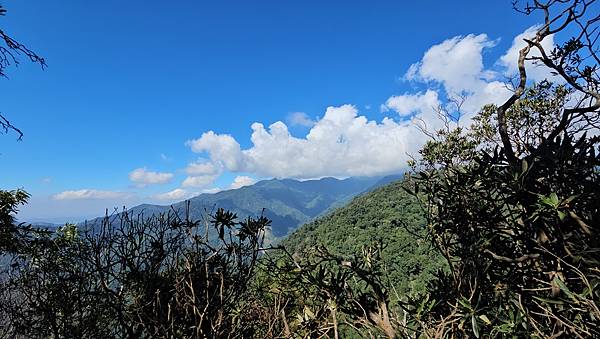 【屋東縱走】屋我尾/東卯山大崩壁-谷關七雄一日2雄挑戰(麗陽 【屋東縱走】屋我尾/東卯山大崩壁-谷關七雄一日2雄挑戰(麗陽