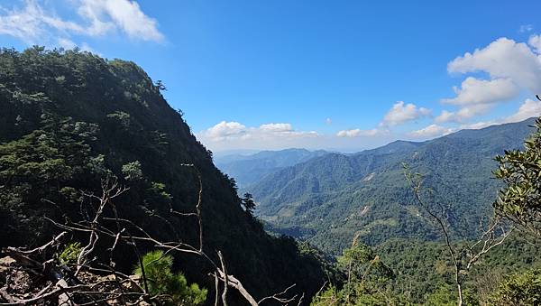 【屋東縱走】屋我尾/東卯山大崩壁-谷關七雄一日2雄挑戰(麗陽
