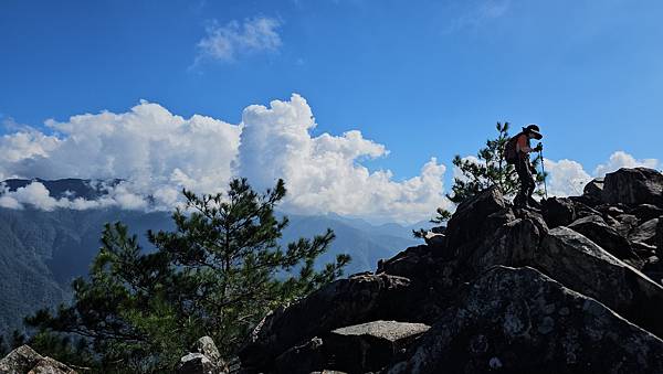 【屋東縱走】屋我尾/東卯山大崩壁-谷關七雄一日2雄挑戰(麗陽