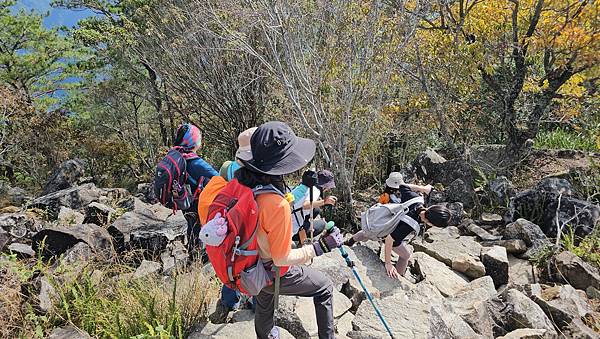 【屋東縱走】屋我尾/東卯山大崩壁-谷關七雄一日2雄挑戰(麗陽