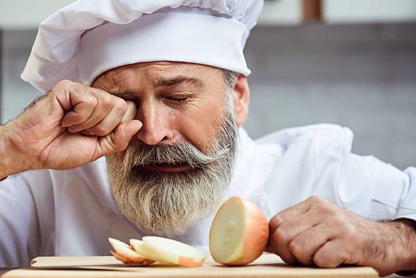 chef-crying-over-onion.jpg