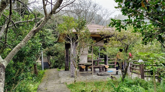 第三座涼亭~蝶亭