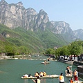 雲台山景區水上遊戲區竹筏體驗