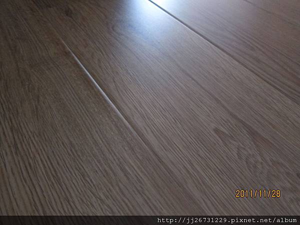 晶鑽系列-里斯本橡木8-超耐磨木地板/強化木地板