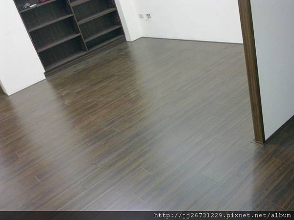 晶鑽-浪漫胡桃-111113348-超耐磨木地板/強化木地板