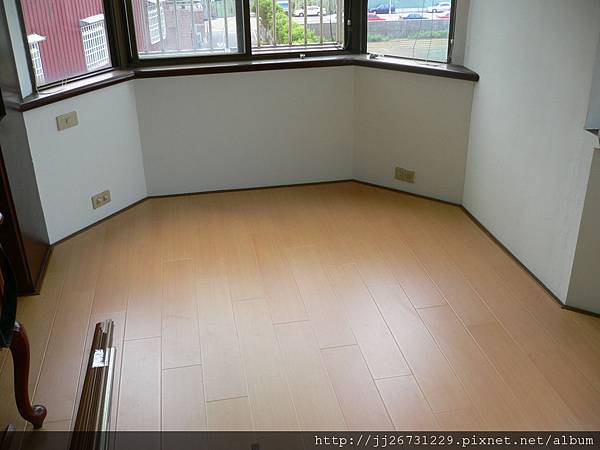 晶鑽-歐洲櫸木-P1090755-超耐磨木地板/強化木地板