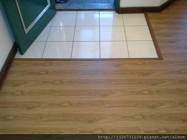簡約無縫木地板-美國胡桃110602085-超耐磨木地板/強化木地板