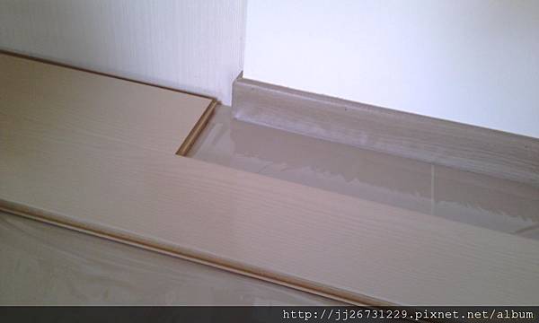 鋼琴面拍立扣-瑞士白橡-20120301-01-2玄關1-超耐磨木地板/強化木地板