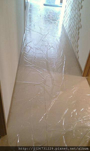 鋼琴面拍立扣-瑞士白橡-20120301-06走廊口2-超耐磨木地板/強化木地板