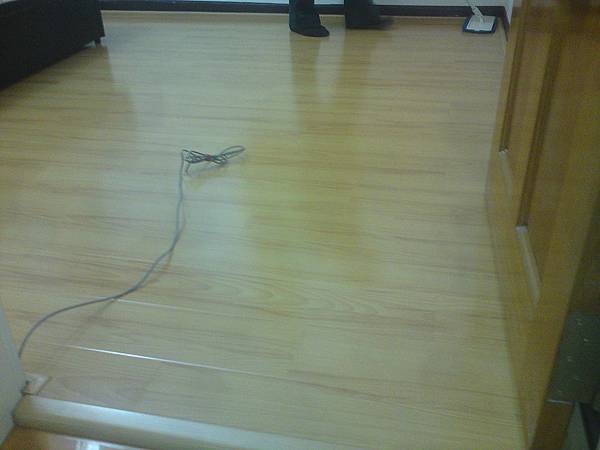 鋼琴面拍立扣-日本櫸木-DSC01404新店-超耐磨木地板/強化木地板