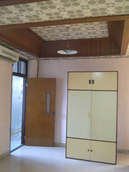 鋼琴面拍立扣-瑞士白橡-12071314施工後-桃園市秀山路 超耐磨木地板強化木地板.jpg