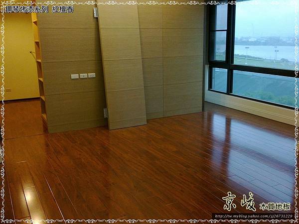 鋼琴面拍立扣-紅檀香-12041605-桃園南崁 超耐磨木地板 強化木地板.jpg