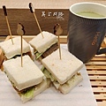 【內湖美食】舞螞蟻日式三明治，大推特製豬排餅，必點日式和菓子摩納卡｜哈拉影城附近｜天界之舟行善濟世 (13).jpg