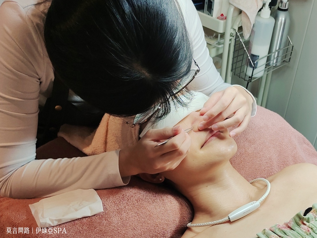 內湖臉部保養 做臉 美睫毛 美體《伊綠亞SPA》做臉同時手部護理雙倍解壓無痛感清粉刺湖光市場旁 (6).jpg