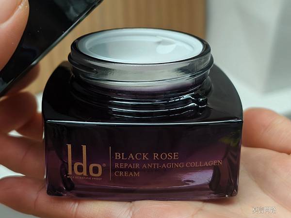 保養開箱｜船井生醫《醫朵Ido黑玫瑰抗老修護系列》黑玫瑰重生緊膚金萃、黑玫瑰抗老膠原乳霜｜媽媽界撫紋神器｜熬夜必備 (23)1.jpg