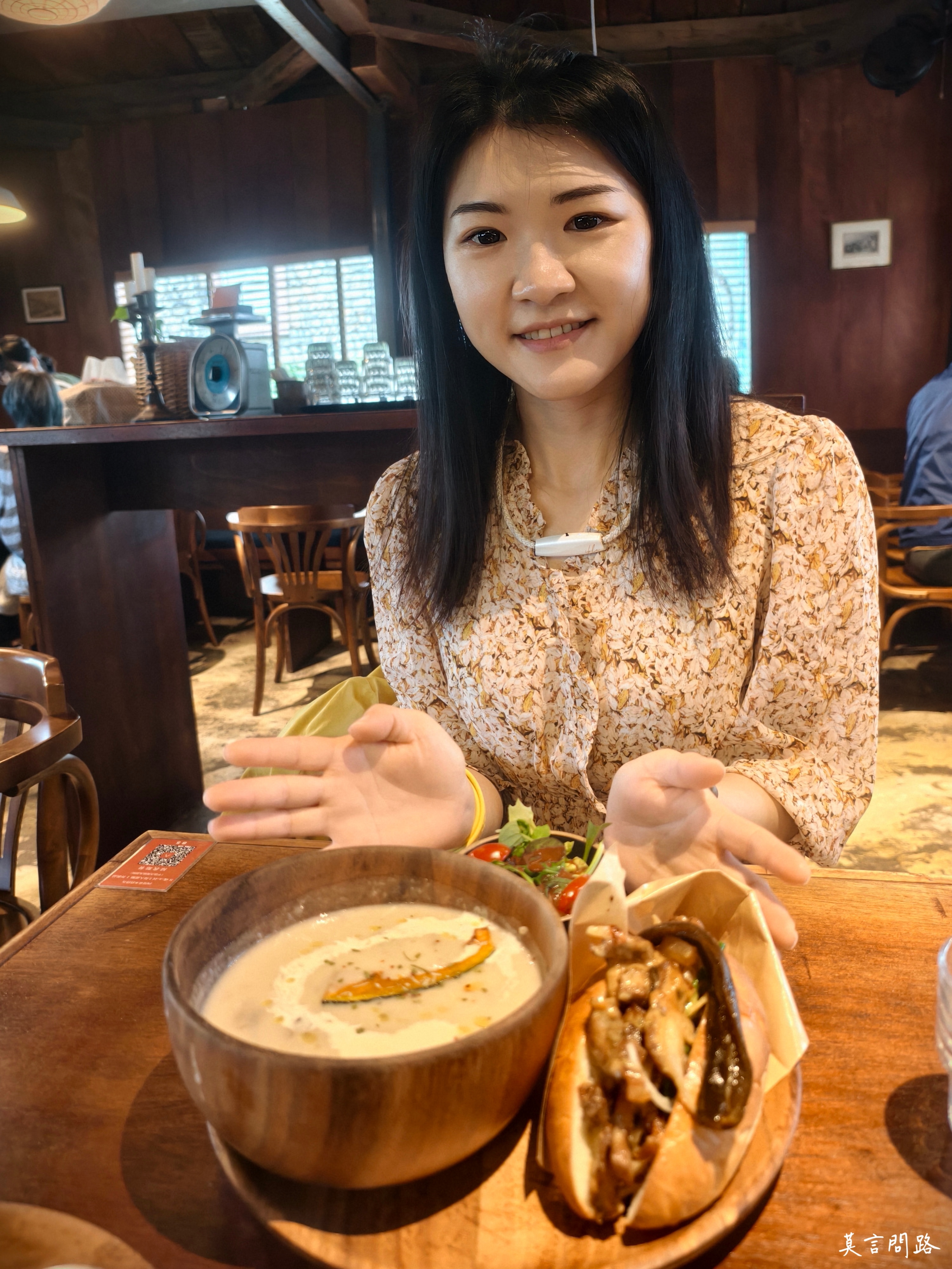 花蓮美食《小和山谷Peaceful Valley》溫馨老宅∞治癒美食與甜點∞可愛的店狗，週末限定舒芙蕾要趁早｜花蓮早午餐｜線上菜單｜寵物友善 (17).jpg